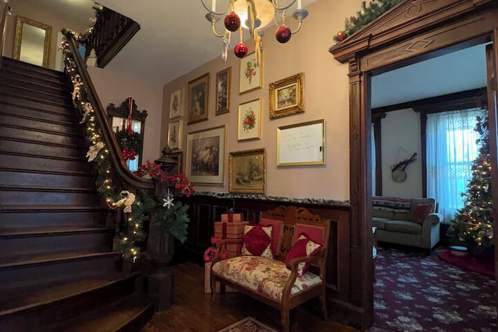 The Vine Bed & Breakfast LLC