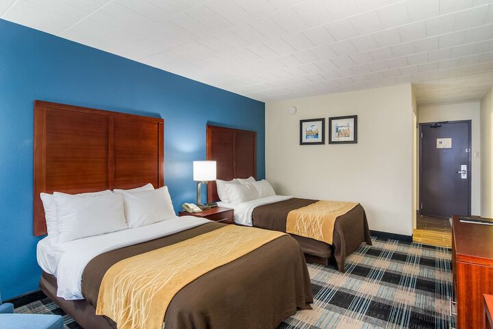 Comfort Inn & Suites Pittsburgh Fox Chapel