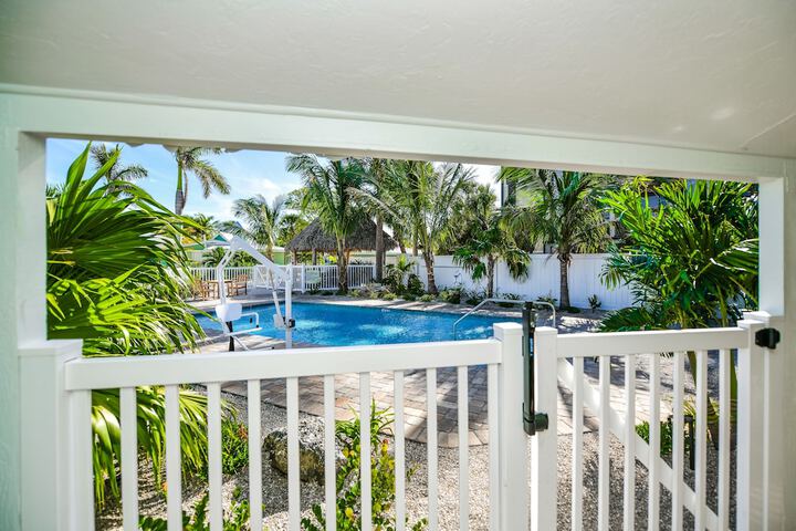 Tropical Breeze Resort