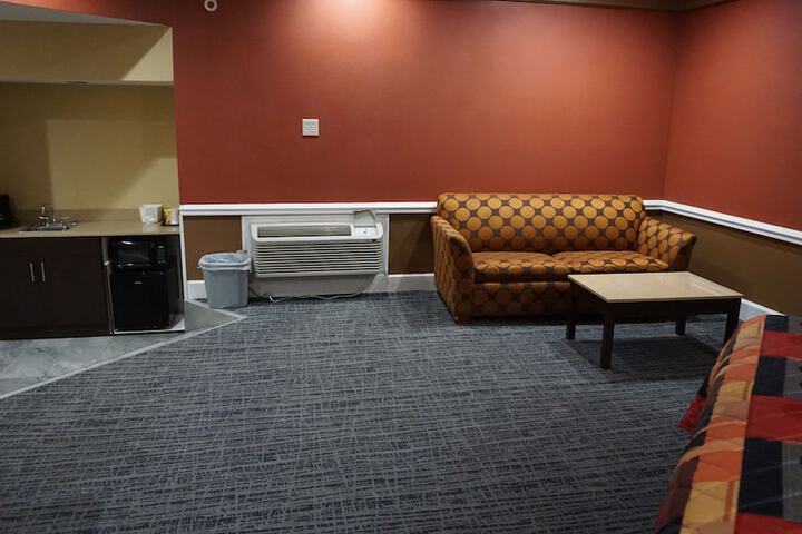 Room 11 of 73