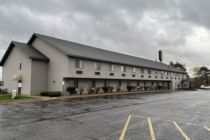 Hotel 8 of 55