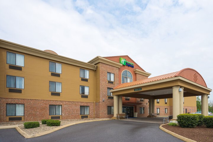 Hotel 2 of 52