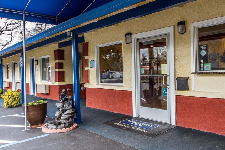 Hotel 2 of 59