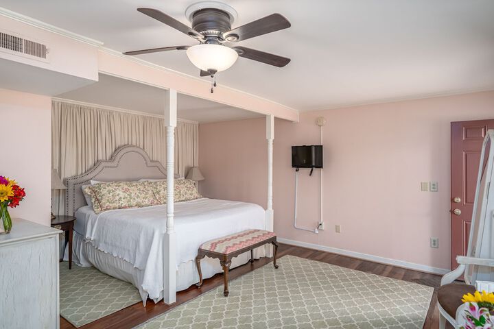 Room 13 of 56