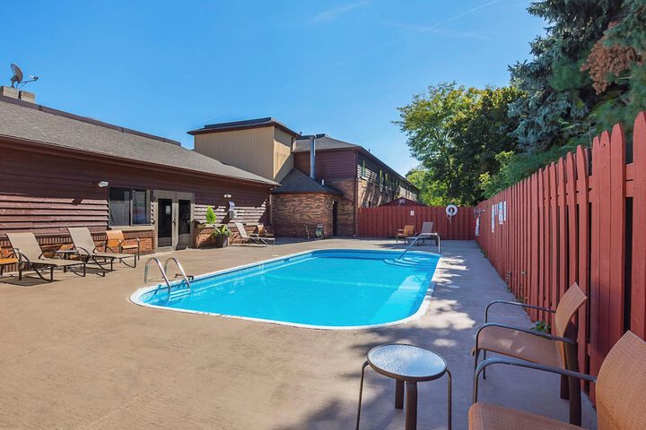 Pool 7 of 38