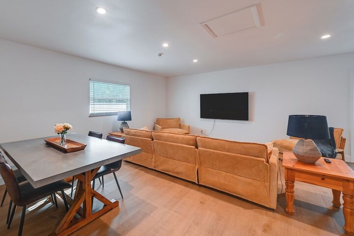 Naples Duplex Home w / Private Pool & Lanai!
