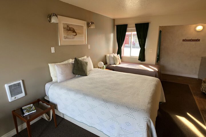Room 79 of 103