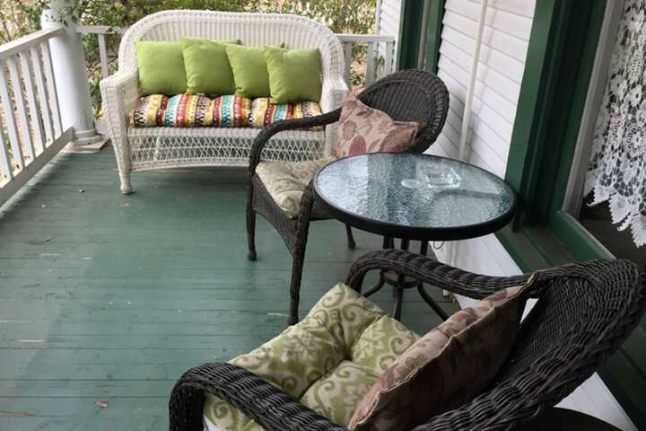 White Oak Manor Bed & Breakfast