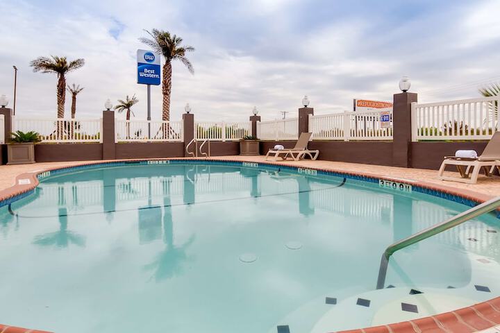 Pool 4 of 19
