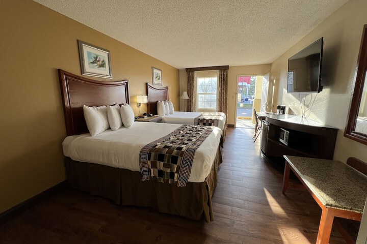 Room 3 of 7