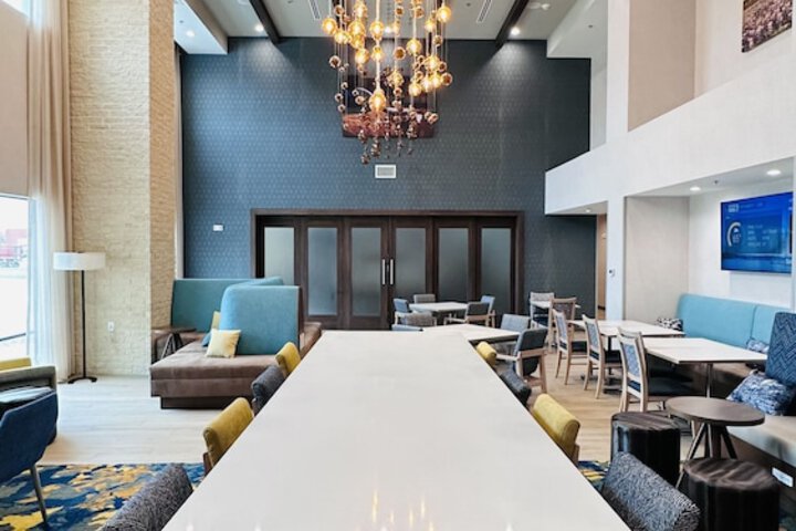 Hampton Inn & Suites Weatherford
