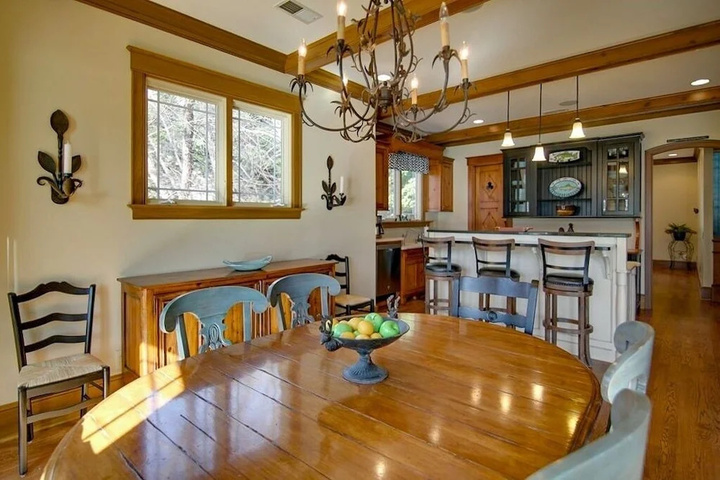 new Lakefront With Canoe Game Room & Boat House!! 5 Bedroom Home
