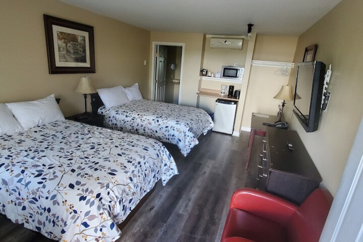 Room 53 of 83