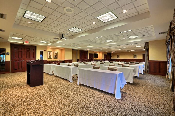 Comfort Suites Grand Rapids North