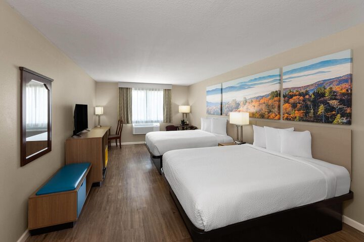 Days Inn by Wyndham Mountain Home