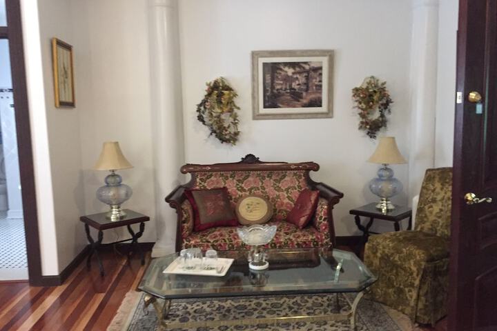 Room 10 of 35