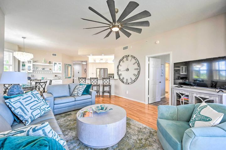Naples Escape in Regatta w / Resort Amenities!