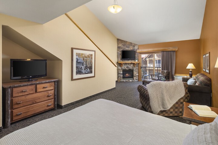 Room 8 of 42