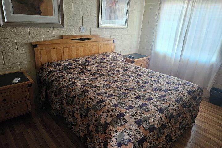 Room 12 of 30