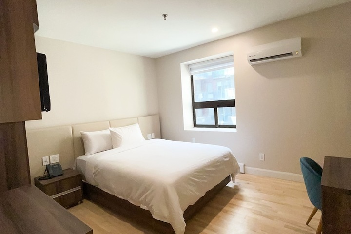 Room 5 of 42