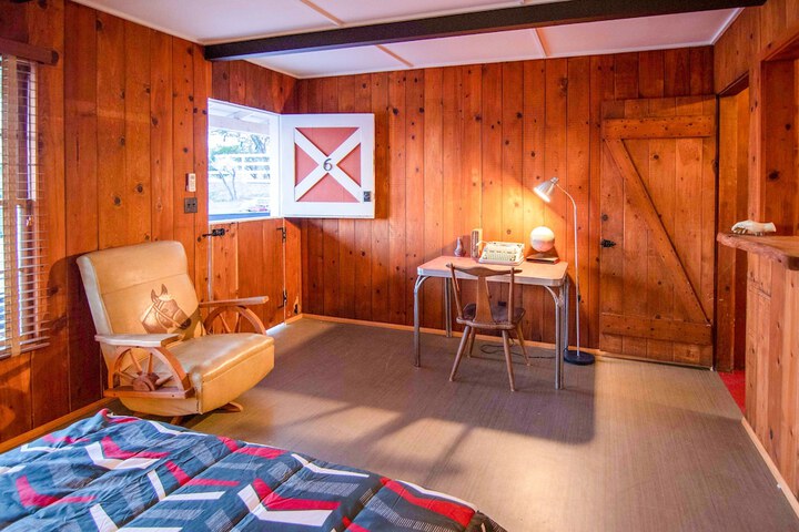 Room 34 of 58