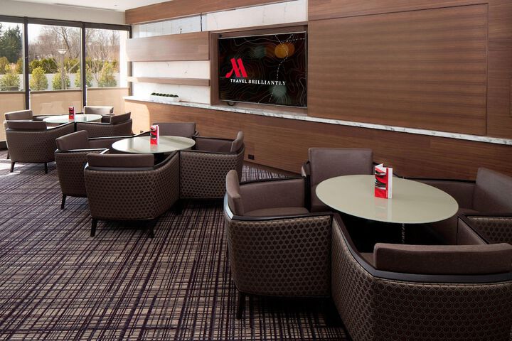 Lounge 60 of 63