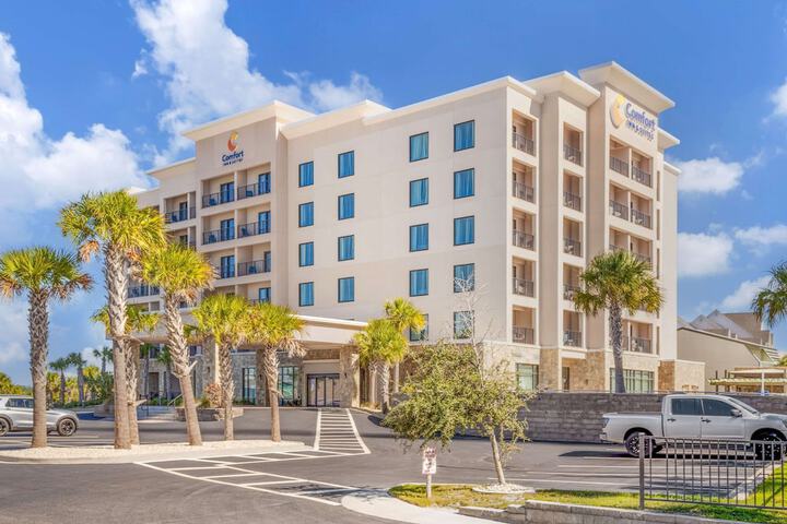 Comfort Inn & Suites Gulf Shores East Beach near Gulf State Park