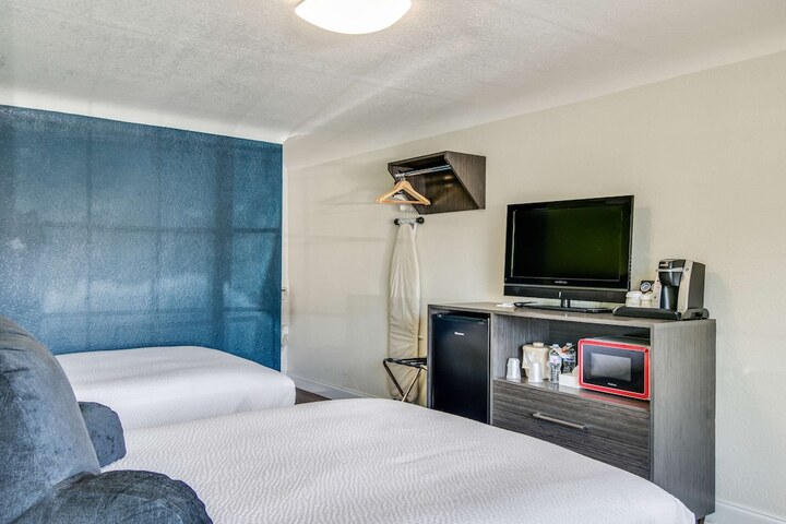 Room 27 of 52