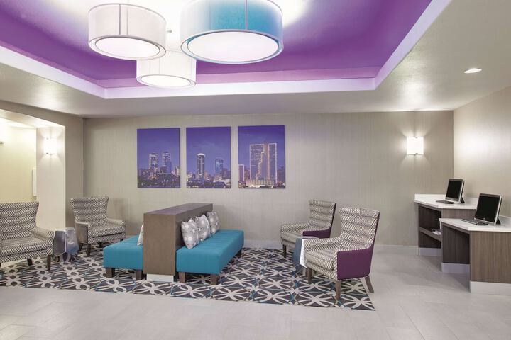 Hotel Interior 9 of 28