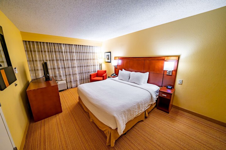 Room 46 of 78