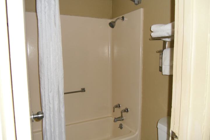 Room 26 of 35
