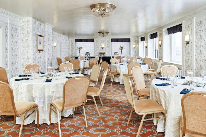 Hotel Alex Johnson Rapid City Curio Collection by Hilton
