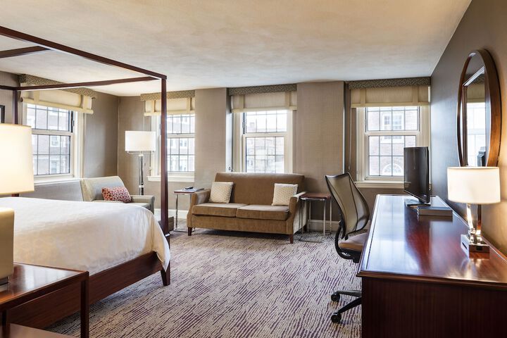 Room 25 of 65