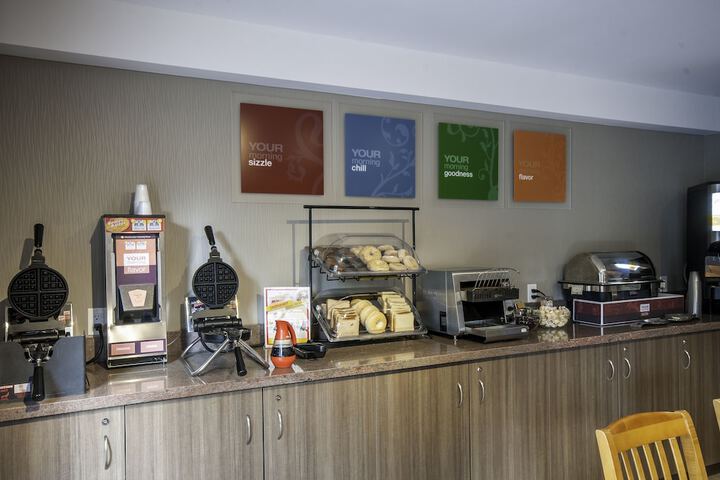 Breakfast/Coffee Service 47 of 50