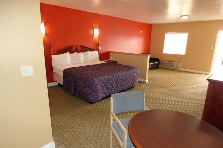 Room 17 of 20