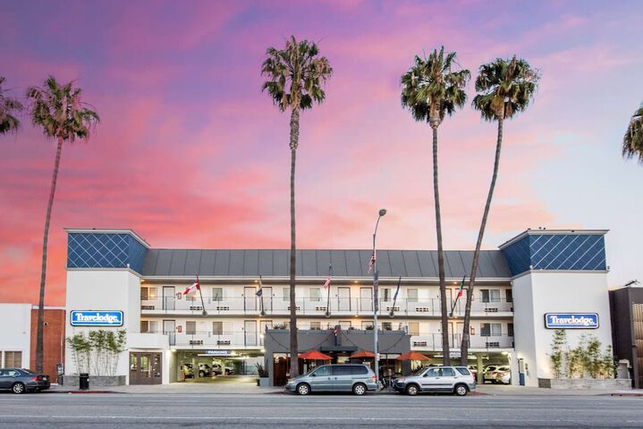 Hotel 7 of 41