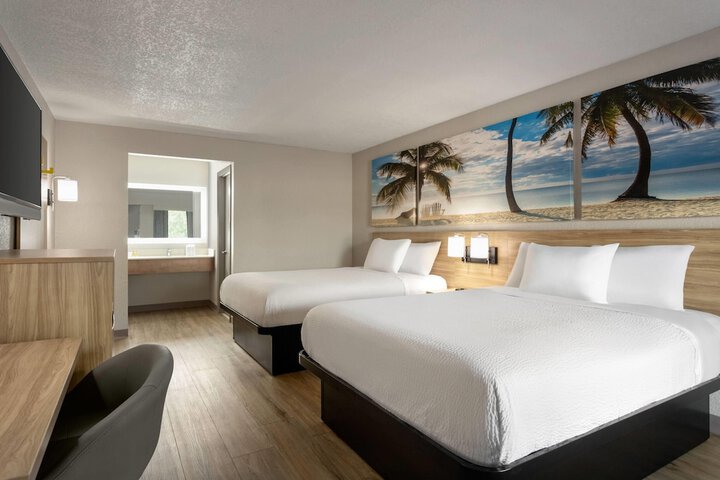 Days Inn by Wyndham Apopka / Orlando
