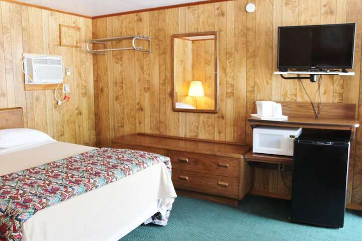 Room 7 of 35