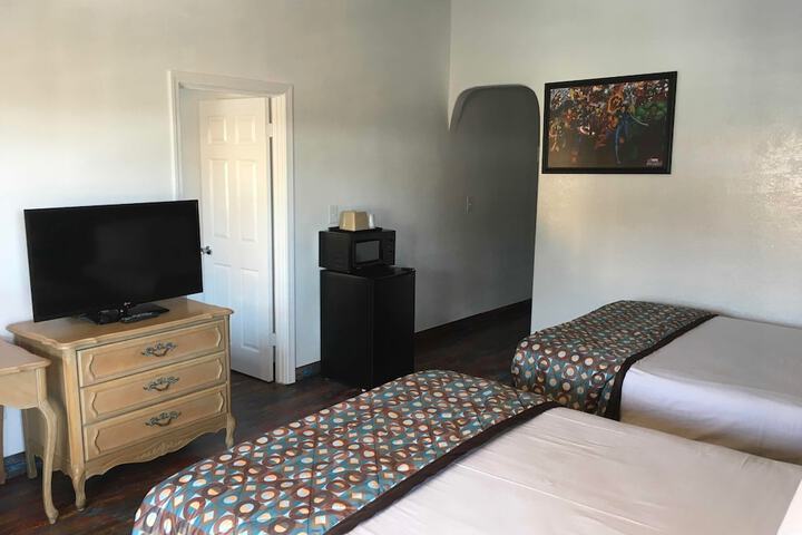 Room 102 of 131