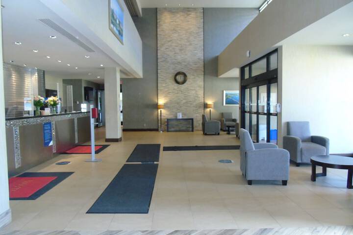 Ramada by Wyndham Belleville Harbourview Conference Centre