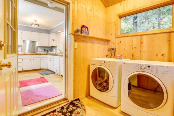 Red Stone Cabin