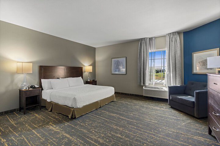 Room 30 of 46