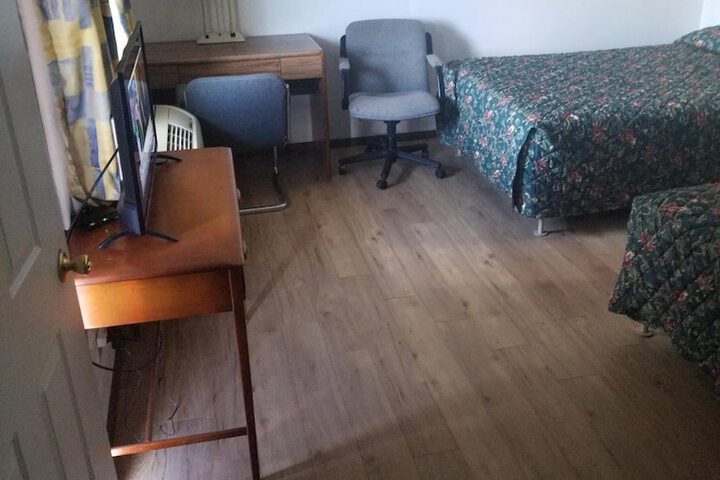 Room 14 of 37
