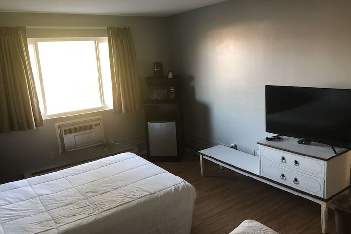 Room 11 of 42