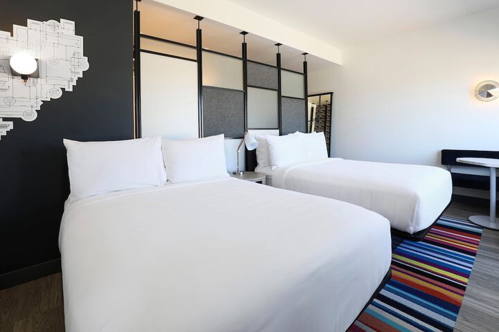 Room 18 of 31