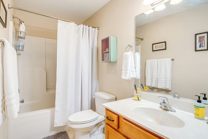Candler Home w / Porch & Backyard: Near Asheville!