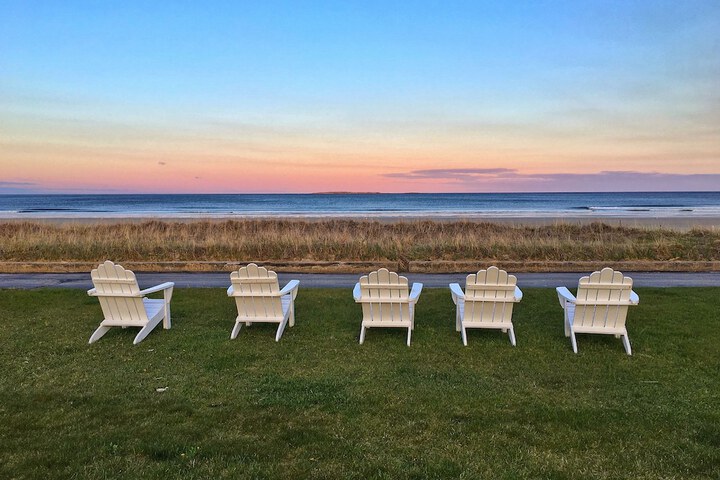 Friendship Oceanfront Suites