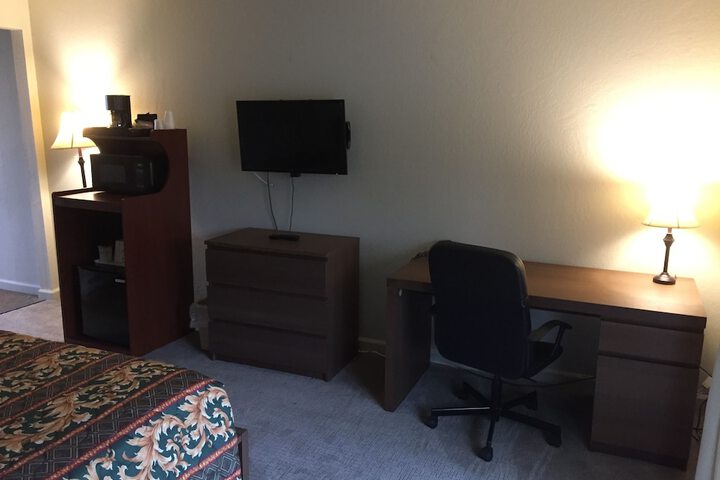 Holiday Lodge