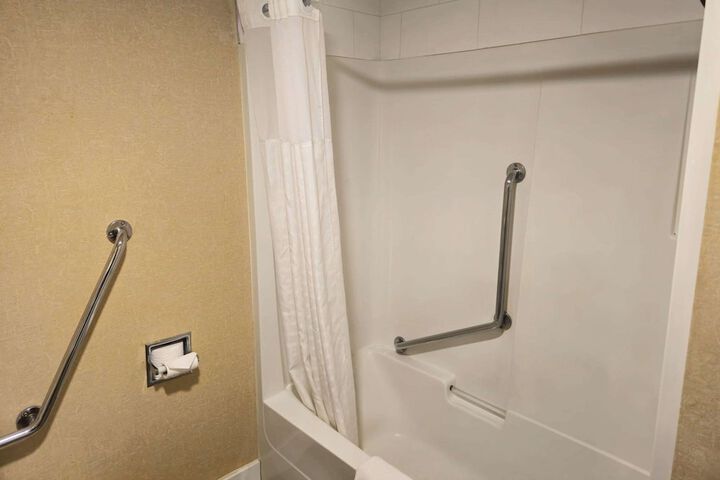 Room 26 of 47