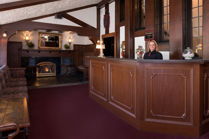 Red Coach Inn
